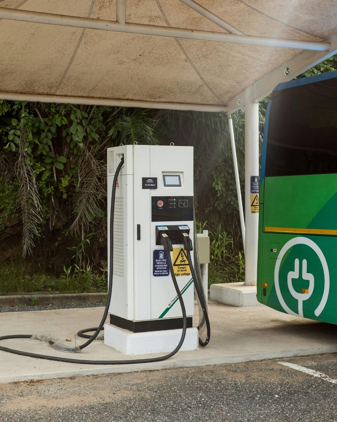 5 Hal yang Harus Disiapkan Kalo Mau Isi Daya Mobil Listrik di Rumah