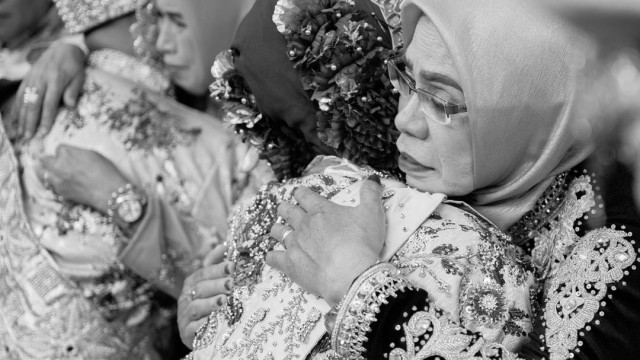 69% Foto Pernikahan Warga bapak2ID yang Menikah di Era 90-an Kagak Senyum