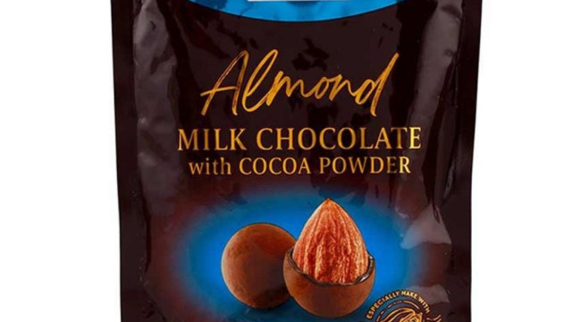 rekomendasi cemilan indomaret alfamart-amond milk