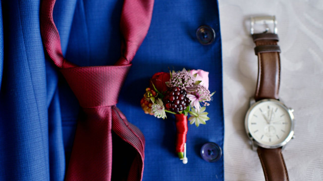 nentuin warna baju atau dekorasi dulu pas nikah?