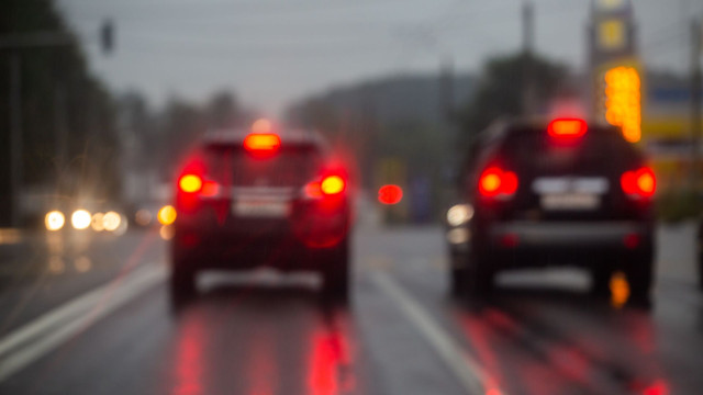 Transportasi Paling Diandelin Warga bapak2ID Pas Jakarta Hujan, Jawabannya Bukan Mobil Pribadi!