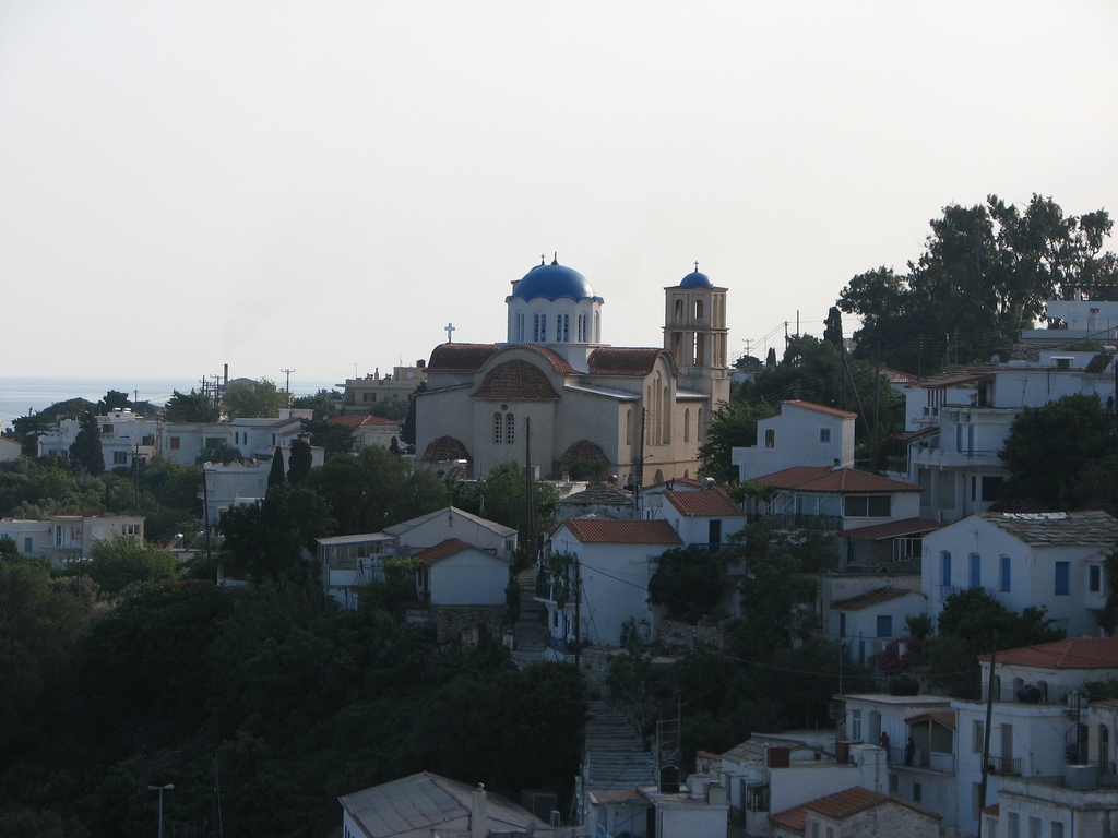 Pulau-Ikaria-Yunani