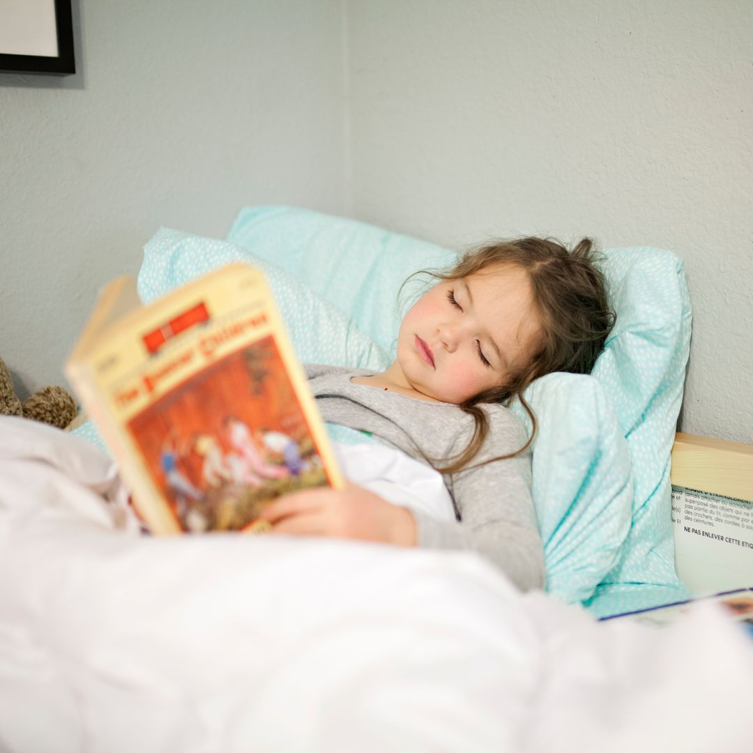 baca buku sebelum tidur