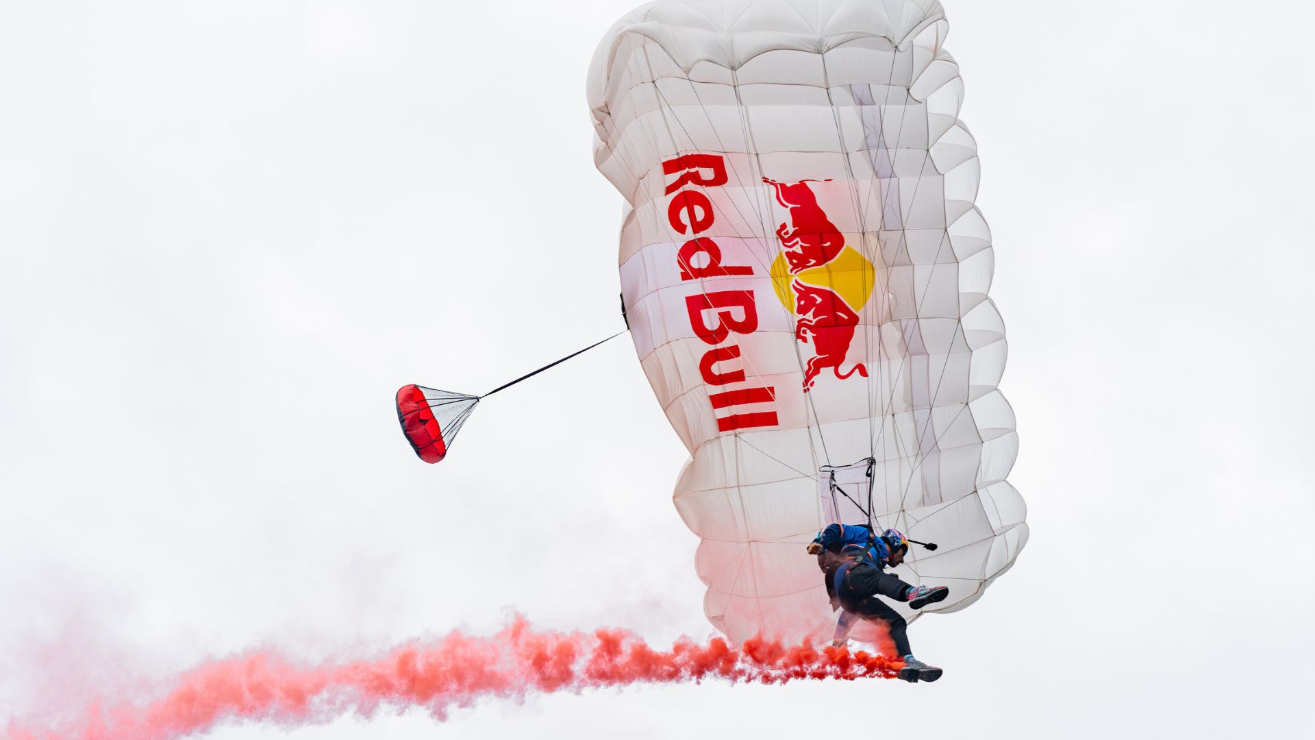 Apa Jadinya Kalo Bapak Lompat dari Gedung Setinggi 380 Meter di Tengah Kota Jakarta?