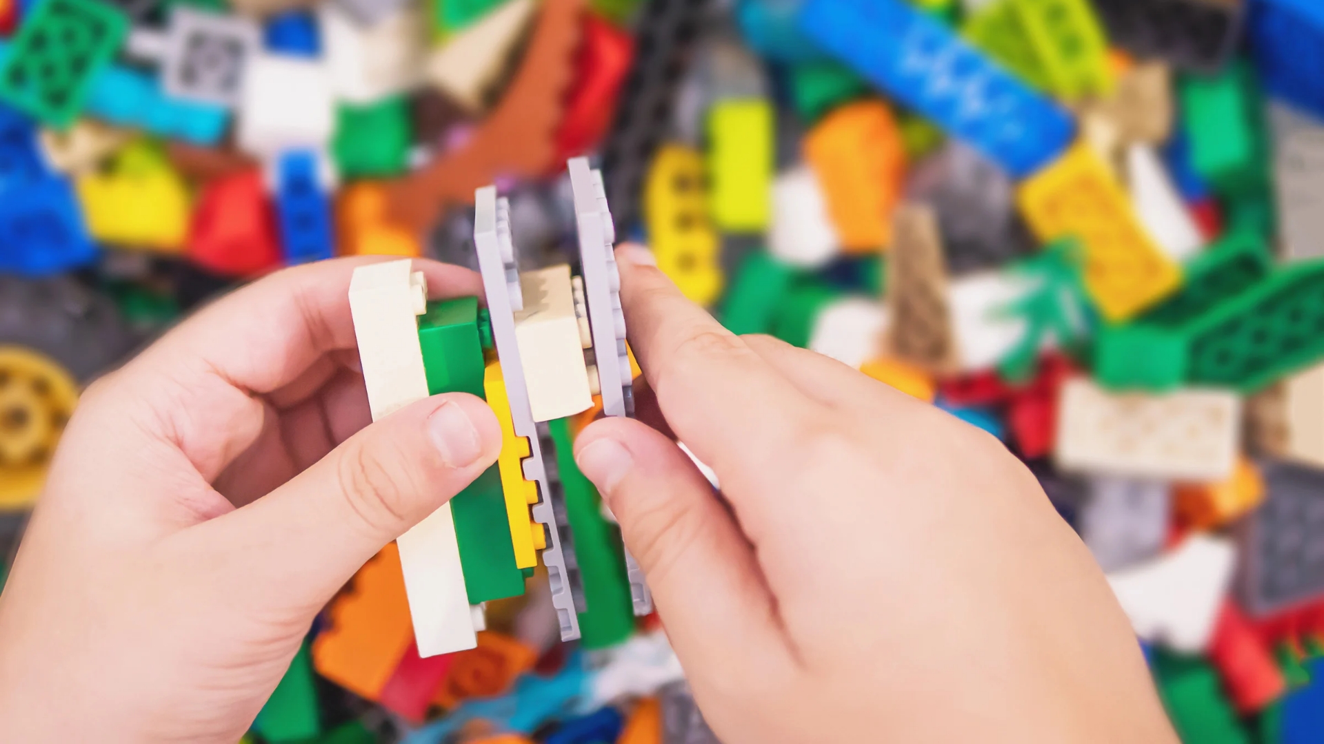 Ide Tahun Baruan Bareng Keluarga di Rumah biar Gak Kena Macet Jalanan