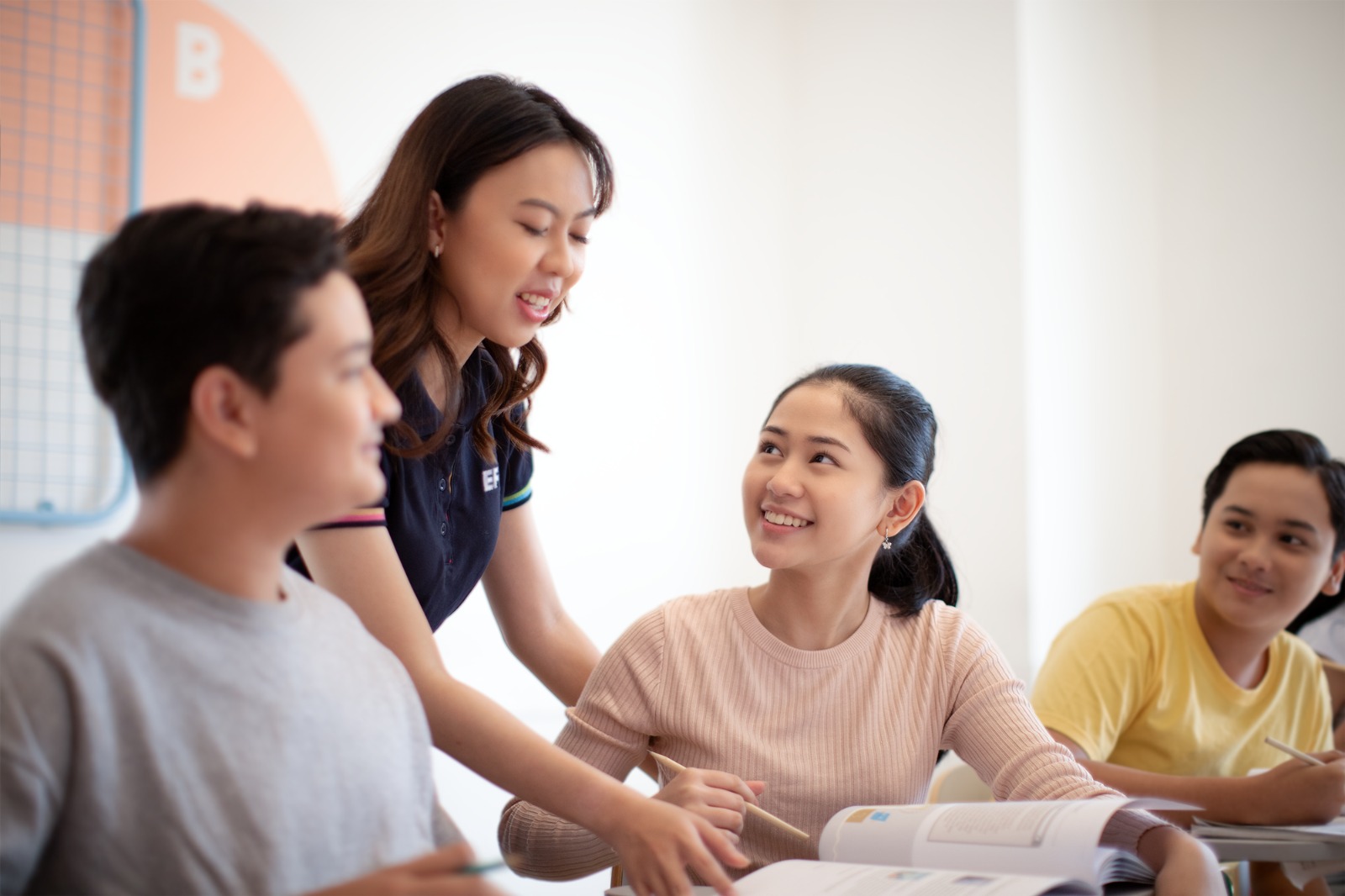Gimana Cara yang Tepat buat Ngajarin Anak Bilingual Tanpa Khawatir Speech Delay