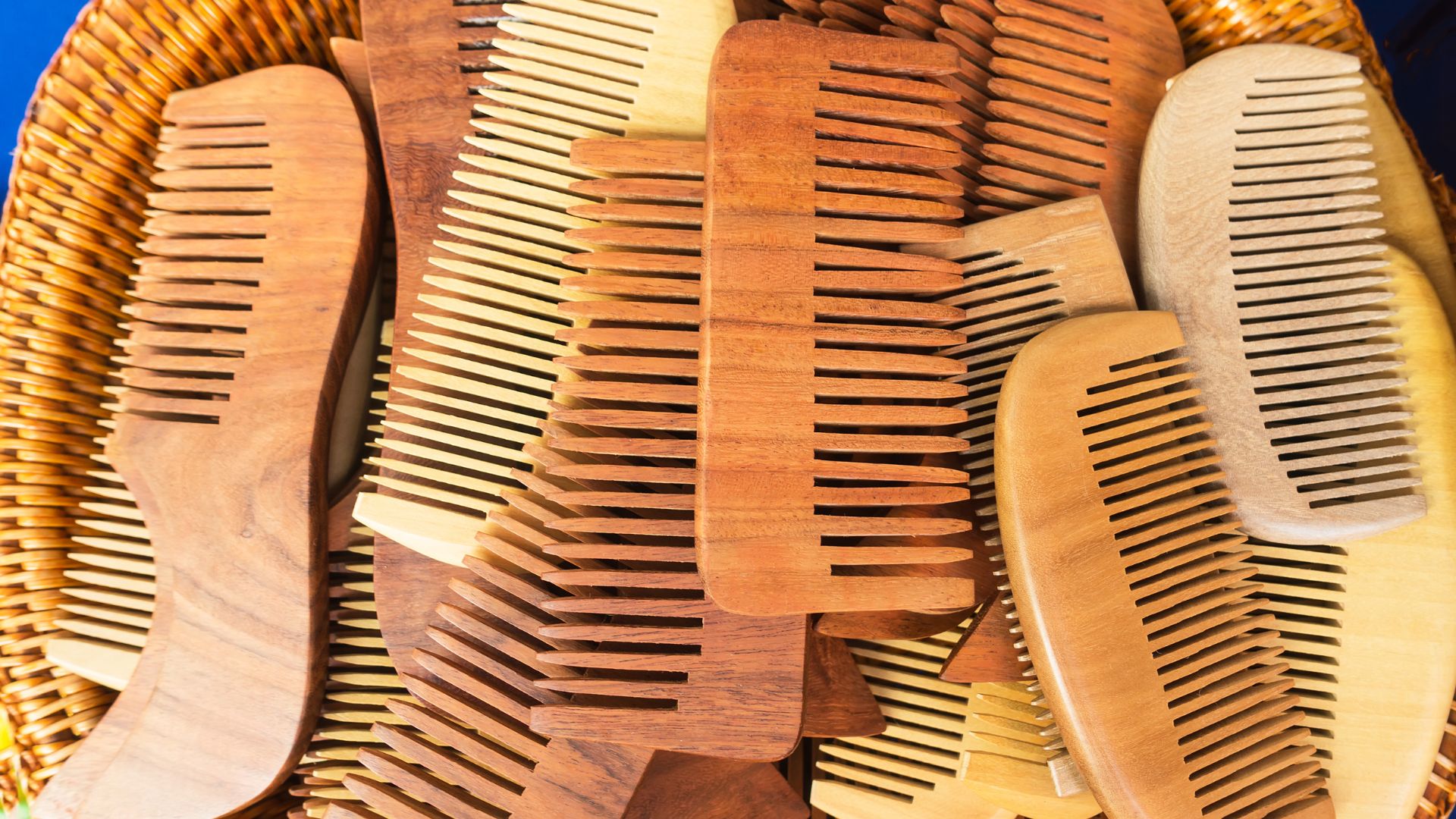 Sisir kayu-wooden comb