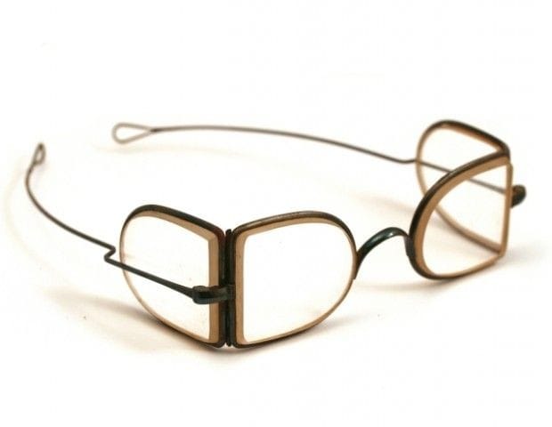 Referensi Frame Kacamata Unik yang Mungkin Warga Mau Cobain