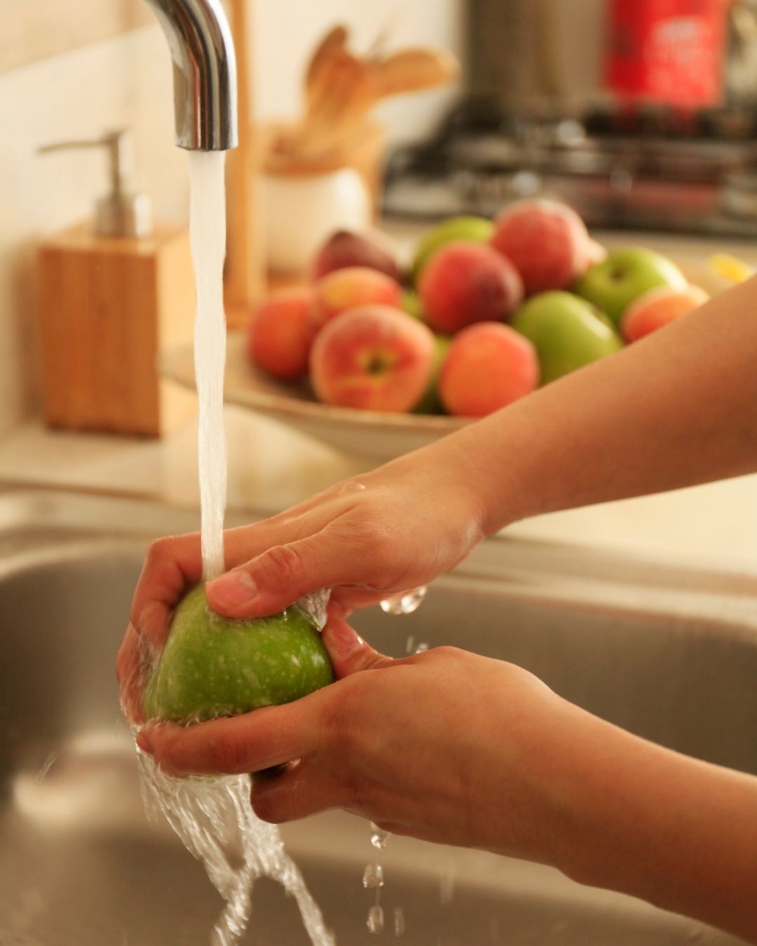 Penjelasan Singkat Soal Virus Nipah yang Bikin Khawatir Tiap Mau Makan Buah