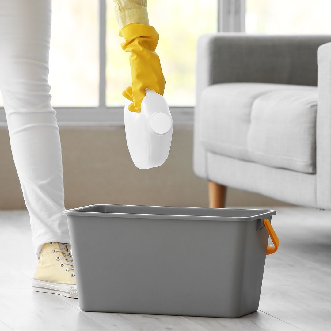 cairan pembersih lantai