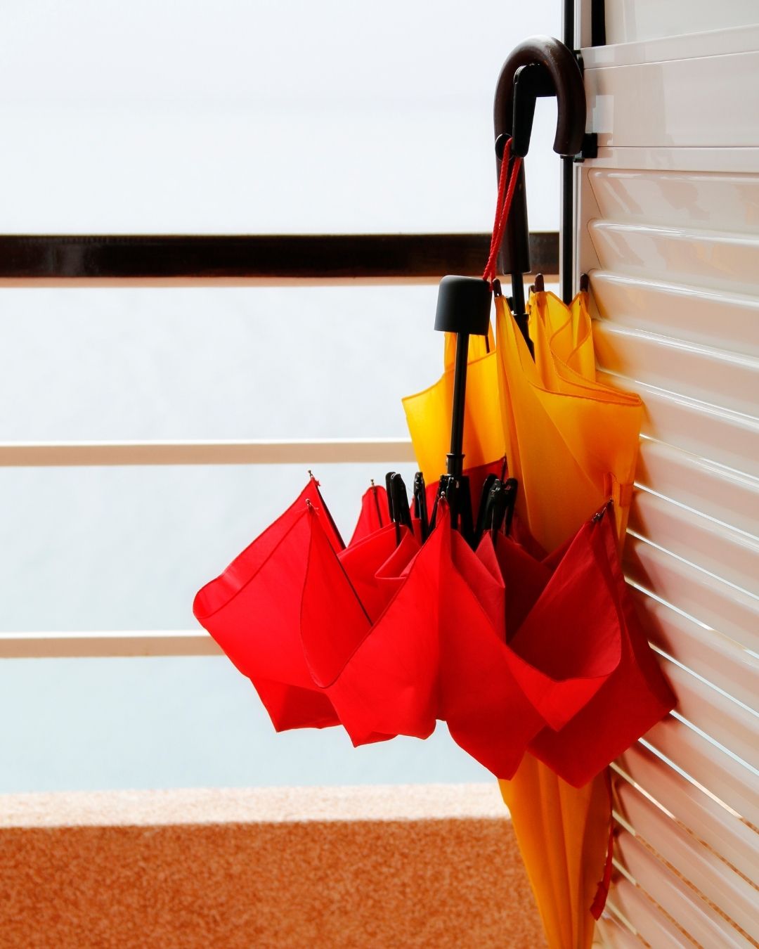 10 Rekomendasi Hadiah buat Guru yang Berkesan, Fungsional, dan Hemat di Dompet-payung lipat