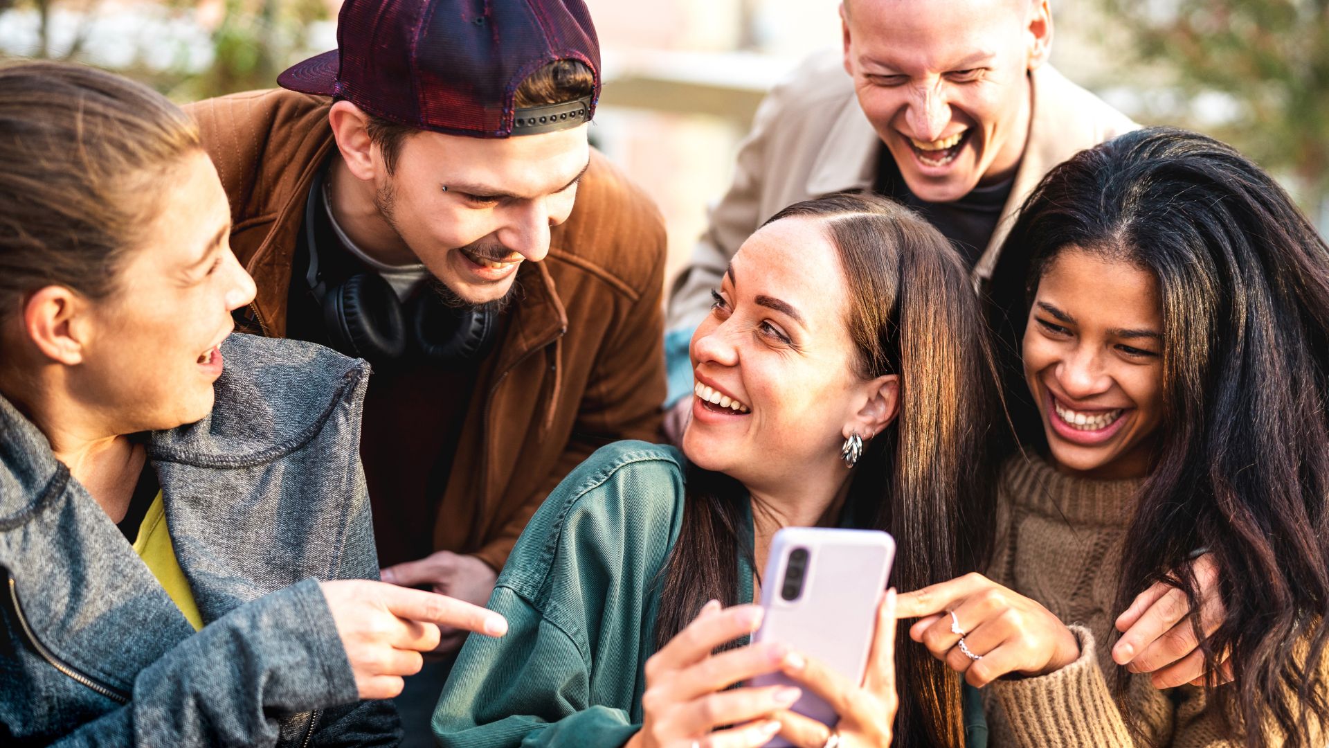 Pendekatan-Pendekatan yang Bisa Dilakuin ke Anak-Anak Gen Z biar Kagak Bingung Berkomunikasi