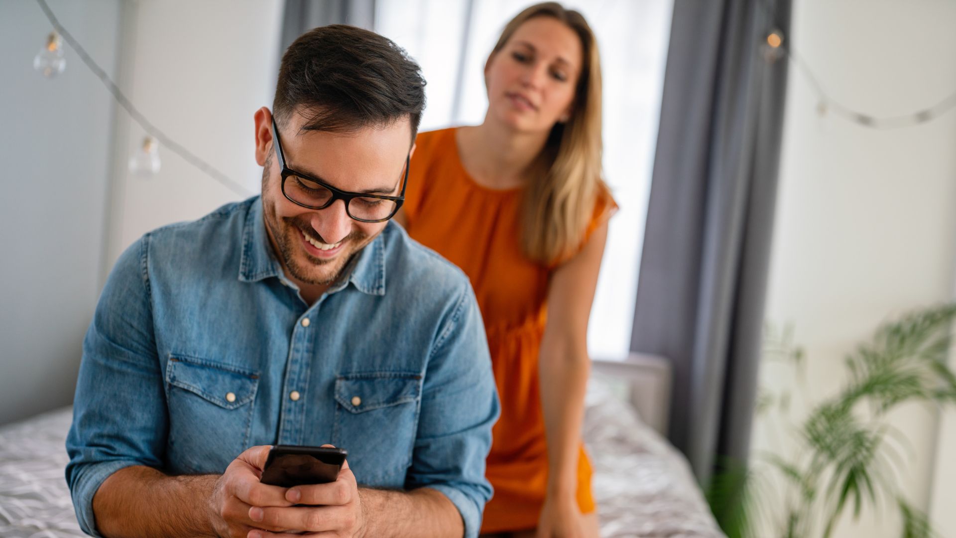 Cara Mengekspresikan Perasaan Adik Tanpa Harus Nyalahin Pasangan