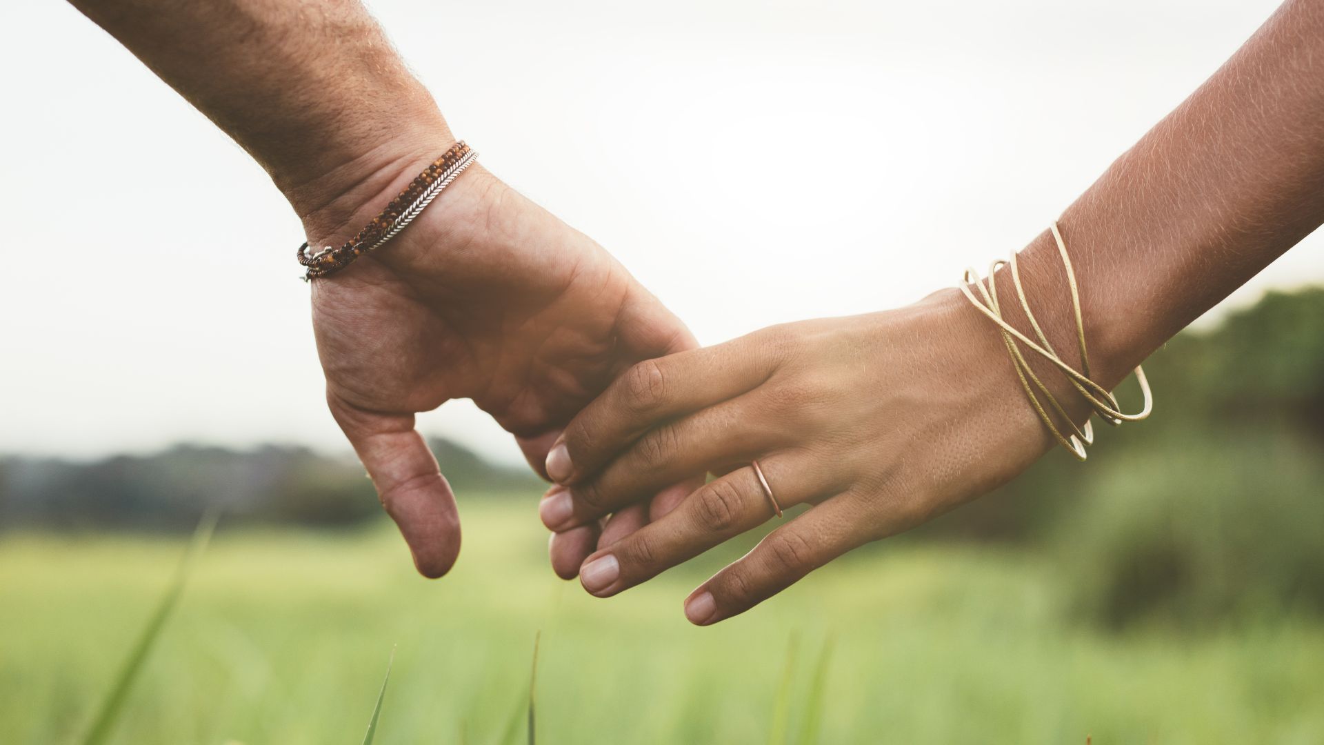 6 Tanda Kalo Pasangan Adik Udah Cocok untuk Dijadikan Istri